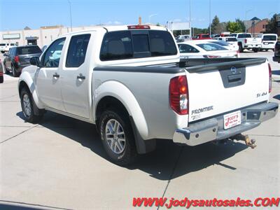 2015 Nissan Frontier SV  Crew Cab, 4.0 V6, 4x4 - Photo 31 - North Platte, NE 69101