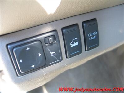 2015 Nissan Frontier SV  Crew Cab, 4.0 V6, 4x4 - Photo 8 - North Platte, NE 69101