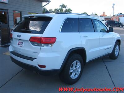 2017 Jeep Grand Cherokee Laredo  Laredo, 4x4, Pentastar 3.6L V6 - Photo 29 - North Platte, NE 69101