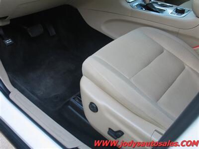 2017 Jeep Grand Cherokee Laredo  Laredo, 4x4, Pentastar 3.6L V6 - Photo 4 - North Platte, NE 69101