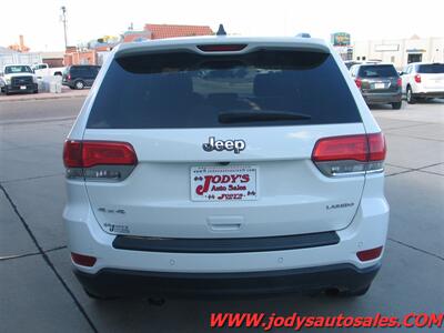 2017 Jeep Grand Cherokee Laredo  Laredo, 4x4, Pentastar 3.6L V6 - Photo 28 - North Platte, NE 69101