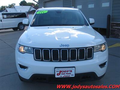 2017 Jeep Grand Cherokee Laredo  Laredo, 4x4, Pentastar 3.6L V6 - Photo 31 - North Platte, NE 69101
