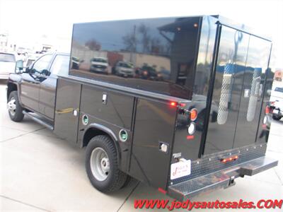 2016 Chevrolet Silverado 3500  4X4, Crew Cab, Tall Maint Util Box - Photo 34 - North Platte, NE 69101