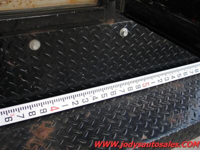 2016 Chevrolet Silverado 3500  4X4, Crew Cab, Tall Maint Util Box - Photo 28 - North Platte, NE 69101