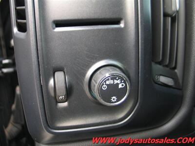 2016 Chevrolet Silverado 3500  4X4, Crew Cab, Tall Maint Util Box - Photo 9 - North Platte, NE 69101