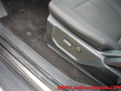 2020 Ford Expedition XL  XL, 4x4, 3rd ROW SEATING - Photo 4 - North Platte, NE 69101