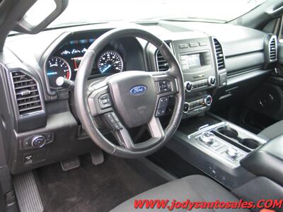 2020 Ford Expedition XL  XL, 4x4, 3rd ROW SEATING - Photo 2 - North Platte, NE 69101