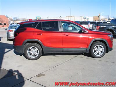 2024 GMC Terrain SLE  SLE, AWD, LOW 18,000 MILES - Photo 34 - North Platte, NE 69101