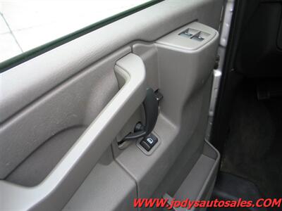 2016 Chevrolet Express LT 3500  LT 3500, Extended 15 PASSENGER, LOW LOW 18,000 MILES - Photo 3 - North Platte, NE 69101