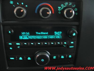 2016 Chevrolet Express LT 3500  LT 3500, Extended 15 PASSENGER, LOW LOW 18,000 MILES - Photo 17 - North Platte, NE 69101