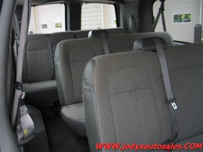 2016 Chevrolet Express LT 3500  LT 3500, Extended 15 PASSENGER, LOW LOW 18,000 MILES - Photo 26 - North Platte, NE 69101