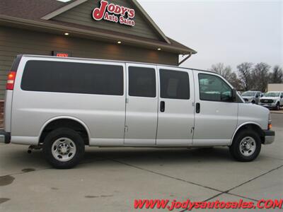 2016 Chevrolet Express LT 3500  LT 3500, Extended 15 PASSENGER, LOW LOW 18,000 MILES - Photo 35 - North Platte, NE 69101