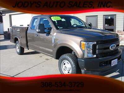 2017 Ford F-250 XL, MAINT UTILITY  XL, MAINT UTILITY,4X4, LOW LOW 26,000 MILES - Photo 1 - North Platte, NE 69101