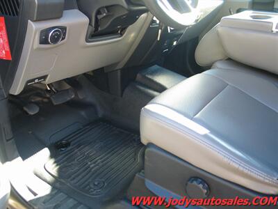 2017 Ford F-250 XL, MAINT UTILITY  XL, MAINT UTILITY,4X4, LOW LOW 26,000 MILES - Photo 4 - North Platte, NE 69101