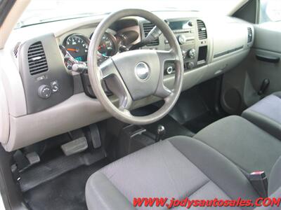 2010 Chevrolet Silverado 2500 4X4, Reg. Cab Long Box, 6.0L V8 - Photo 2 - North Platte, NE 69101