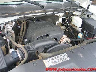 2010 Chevrolet Silverado 2500 4X4, Reg. Cab Long Box, 6.0L V8 - Photo 26 - North Platte, NE 69101
