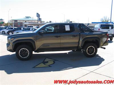 2024 Toyota Tacoma TRD Off-Road  TRD Off-Road, Crew Cab 4x4, Super low 7300 miles, Heated  Seats, 14 " Screen - Photo 38 - North Platte, NE 69101
