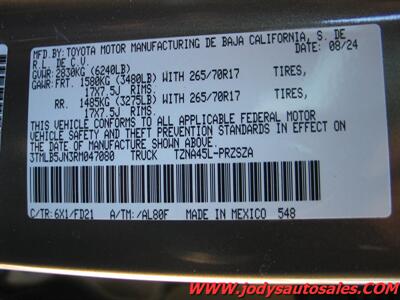 2024 Toyota Tacoma TRD Off-Road  TRD Off-Road, Crew Cab 4x4, Super low 7300 miles, Heated  Seats, 14 " Screen - Photo 45 - North Platte, NE 69101
