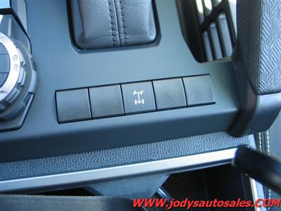 2024 Toyota Tacoma TRD Off-Road  TRD Off-Road, Crew Cab 4x4, Super low 7300 miles, Heated  Seats, 14 " Screen - Photo 24 - North Platte, NE 69101