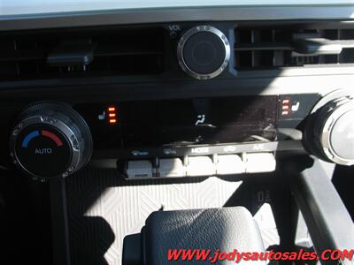 2024 Toyota Tacoma TRD Off-Road  TRD Off-Road, Crew Cab 4x4, Super low 7300 miles, Heated  Seats, 14 " Screen - Photo 20 - North Platte, NE 69101