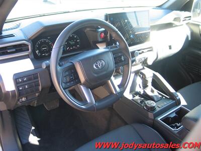 2024 Toyota Tacoma TRD Off-Road  TRD Off-Road, Crew Cab 4x4, Super low 7300 miles, Heated  Seats, 14 " Screen - Photo 2 - North Platte, NE 69101