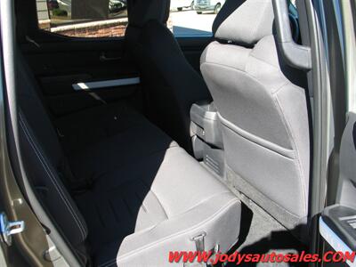 2024 Toyota Tacoma TRD Off-Road  TRD Off-Road, Crew Cab 4x4, Super low 7300 miles, Heated  Seats, 14 " Screen - Photo 31 - North Platte, NE 69101