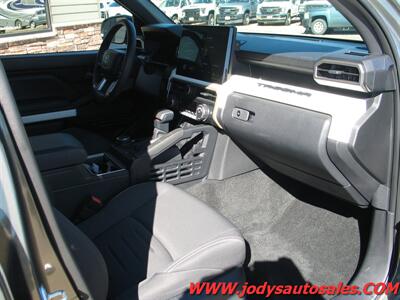 2024 Toyota Tacoma TRD Off-Road  TRD Off-Road, Crew Cab 4x4, Super low 7300 miles, Heated  Seats, 14 " Screen - Photo 25 - North Platte, NE 69101