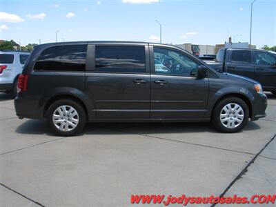 2017 Dodge Grand Caravan SE, FWD, DVD, STOW & GO, 3.6 L V-6, LOW 53,000 MIL - Photo 32 - North Platte, NE 69101