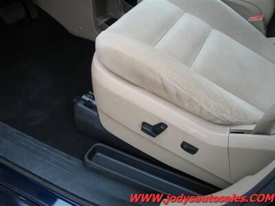 2014 Dodge Grand Caravan SXT - Photo 4 - North Platte, NE 69101