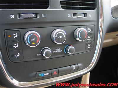 2014 Dodge Grand Caravan SXT - Photo 19 - North Platte, NE 69101