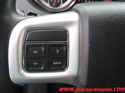 2014 Dodge Grand Caravan SXT - Photo 10 - North Platte, NE 69101