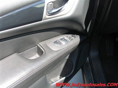 2020 Nissan Pathfinder S  S, 4WD, 3RD ROW SEATING, 3.5L V6 - Photo 3 - North Platte, NE 69101