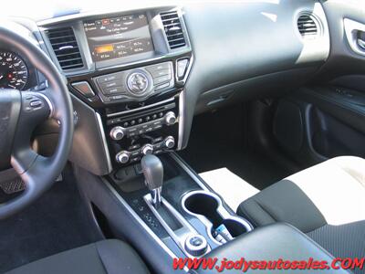 2020 Nissan Pathfinder S  S, 4WD, 3RD ROW SEATING, 3.5L V6 - Photo 7 - North Platte, NE 69101