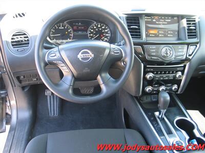 2020 Nissan Pathfinder S  S, 4WD, 3RD ROW SEATING, 3.5L V6 - Photo 6 - North Platte, NE 69101
