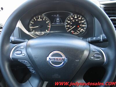2020 Nissan Pathfinder S  S, 4WD, 3RD ROW SEATING, 3.5L V6 - Photo 15 - North Platte, NE 69101