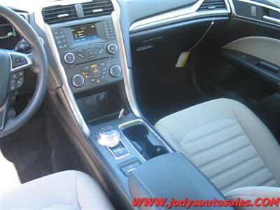 2018 Ford Fusion Hybrid S  S, HYBRID, 40 MPG, LOW,LOW 29,000 MILES - Photo 7 - North Platte, NE 69101