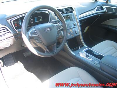 2018 Ford Fusion Hybrid S  S, HYBRID, 40 MPG, LOW,LOW 29,000 MILES - Photo 2 - North Platte, NE 69101