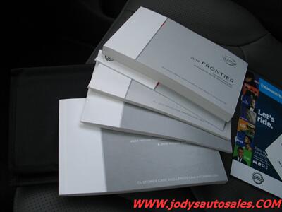 2019 Nissan Frontier SL, V-6, LEATHER, LOADED,LOW 78,000 MILES SL, V-6, LEATHER, LOADED,LOW 78,000 MILES - Photo 21 - North Platte, NE 69101