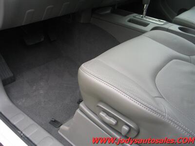 2019 Nissan Frontier SL, V-6, LEATHER, LOADED,LOW 78,000 MILES SL, V-6, LEATHER, LOADED,LOW 78,000 MILES - Photo 5 - North Platte, NE 69101