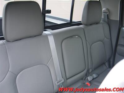 2019 Nissan Frontier SL, V-6, LEATHER, LOADED,LOW 78,000 MILES SL, V-6, LEATHER, LOADED,LOW 78,000 MILES - Photo 29 - North Platte, NE 69101