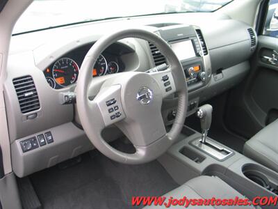 2019 Nissan Frontier SL, V-6, LEATHER, LOADED,LOW 78,000 MILES SL, V-6, LEATHER, LOADED,LOW 78,000 MILES - Photo 2 - North Platte, NE 69101