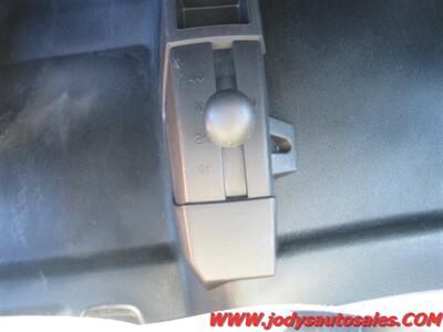 2017 Chevrolet Silverado 2500 Work Truck W/T, CREW CAB LB, LOW LOW 17,000 MILES - Photo 17 - North Platte, NE 69101