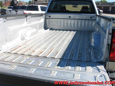 2017 Chevrolet Silverado 2500 Work Truck W/T, CREW CAB LB, LOW LOW 17,000 MILES - Photo 26 - North Platte, NE 69101
