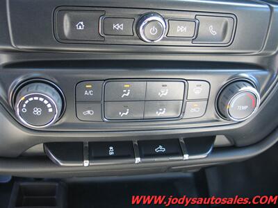 2017 Chevrolet Silverado 2500 Work Truck W/T, CREW CAB LB, LOW LOW 17,000 MILES - Photo 15 - North Platte, NE 69101