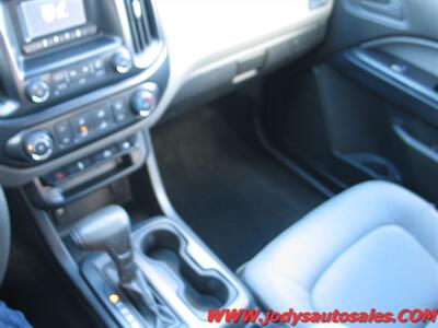 2015 Chevrolet Colorado  W/T, Extended Cab 4X4 - Photo 17 - North Platte, NE 69101