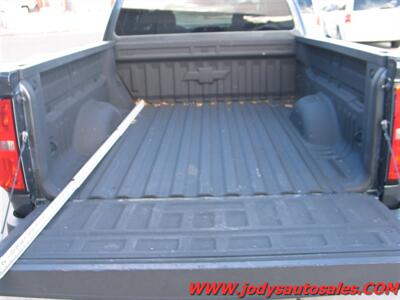 2015 Chevrolet Colorado  W/T, Extended Cab 4X4 - Photo 23 - North Platte, NE 69101