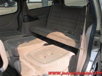 2004 Chevrolet Venture LS  COLD A/C - Photo 4 - North Platte, NE 69101