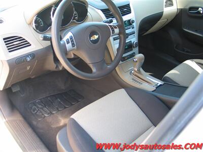 2009 Chevrolet Malibu Hybrid   - Photo 2 - North Platte, NE 69101