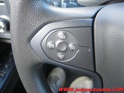 2016 Chevrolet Silverado 1500 Work Truck  W/T, 4.3 V-6, 2WD, LOW LOW 20,000 MILE - Photo 9 - North Platte, NE 69101