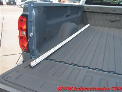 2016 Chevrolet Silverado 1500 Work Truck  W/T, 4.3 V-6, 2WD, LOW LOW 20,000 MILE - Photo 21 - North Platte, NE 69101
